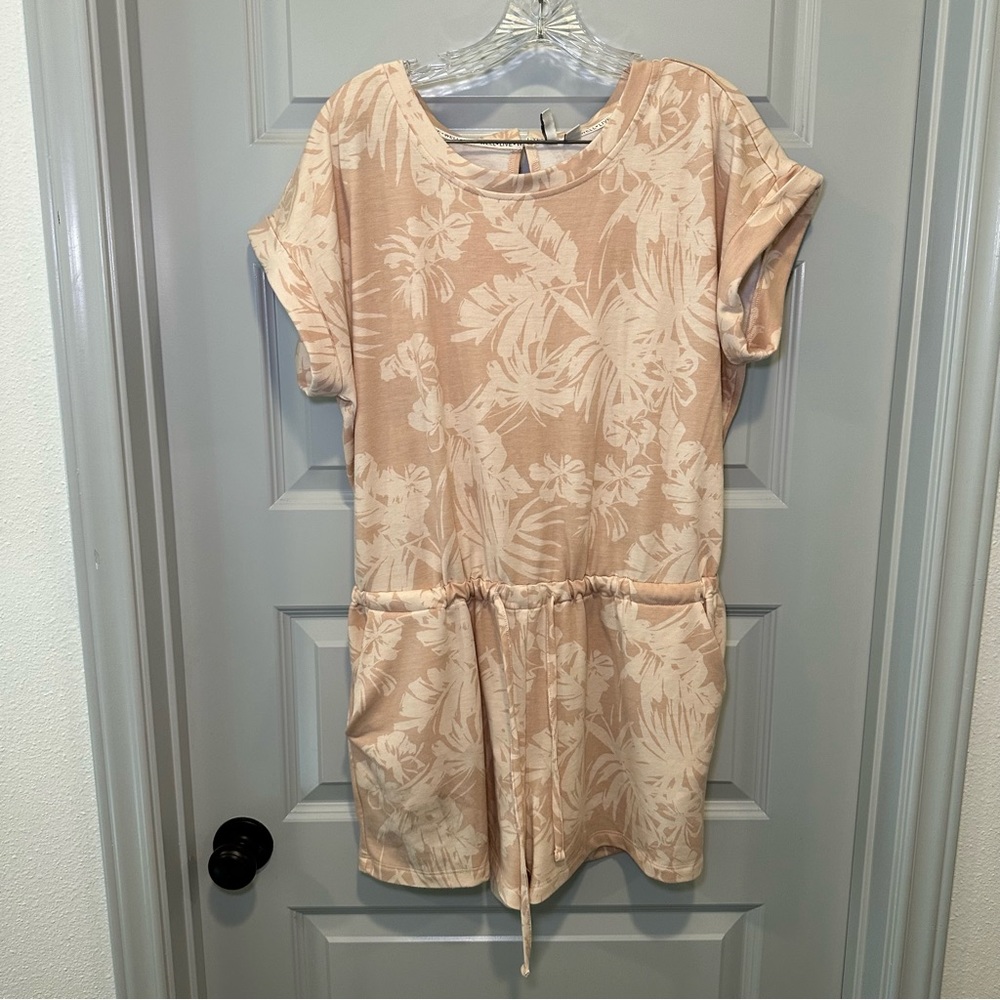 Cato Tan/Beige Scoop Neck Short Sleeve Knit Romper size M